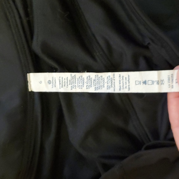 Lululemon speed up shorts size 6 - Picture 2 of 5